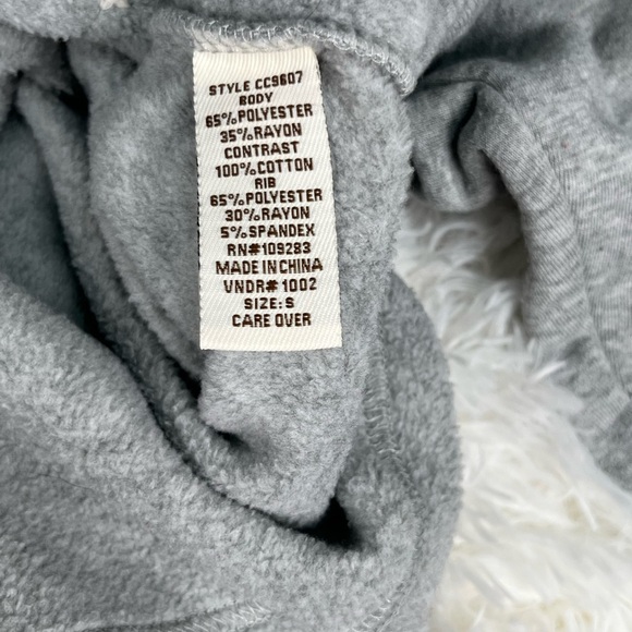 Vintage Havana | Heather Gray With Patchwork Cropped Hoodie - Picture 7 of 8